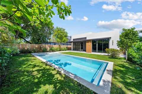 $1,999,999 | 412 Northwest 47th Street, Miami, FL 33127