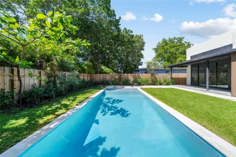 $1,999,999 | 412 Northwest 47th Street, Miami, FL 33127