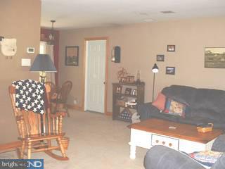 815 Norfolk Road Rydal, PA 19046 - Photo 3 of 6