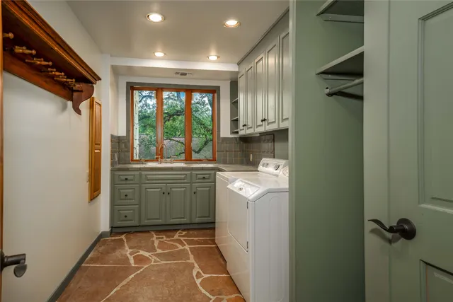 $1,550,000 | 206 Rolling Hill Drive, La Grange, TX 78945