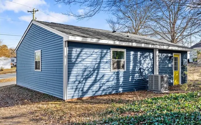 $175,000 | 1501 Earl Drive, Greensboro, NC 27406