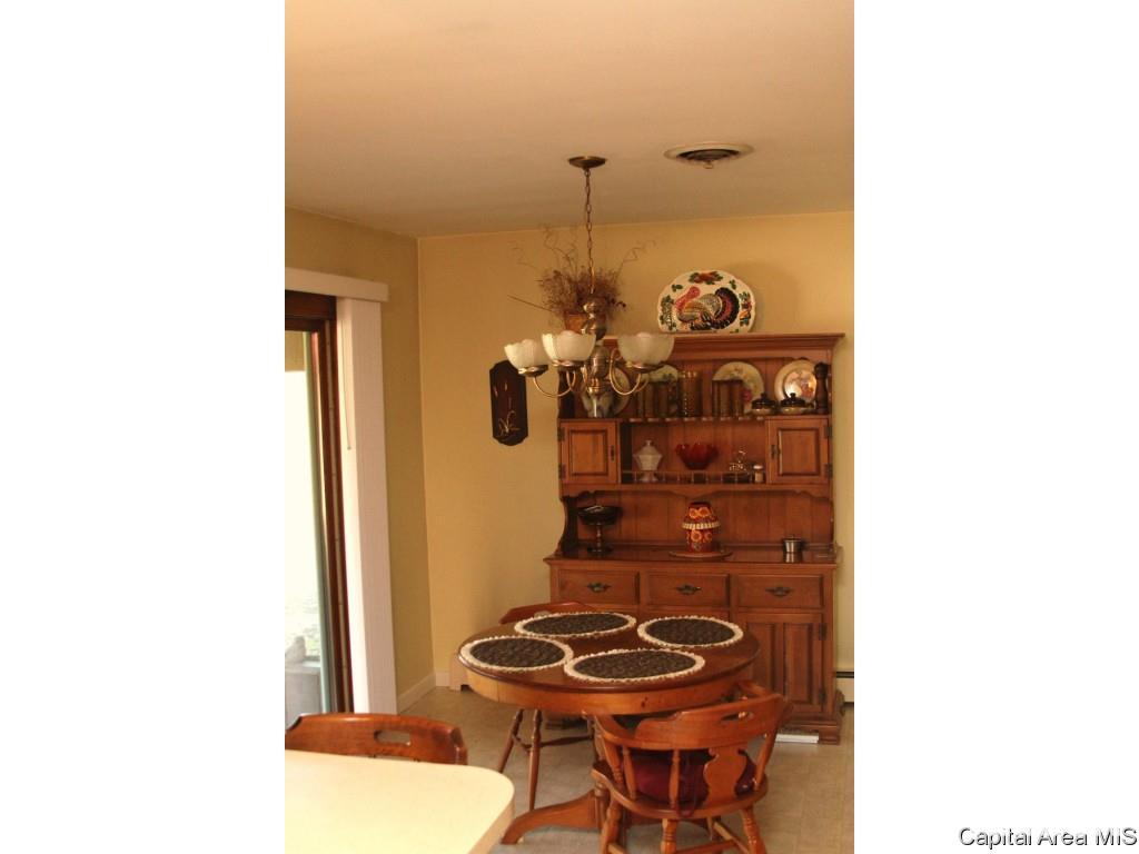 5101 Oak Crest Road Springfield, IL 62707 - Photo 5 of 20