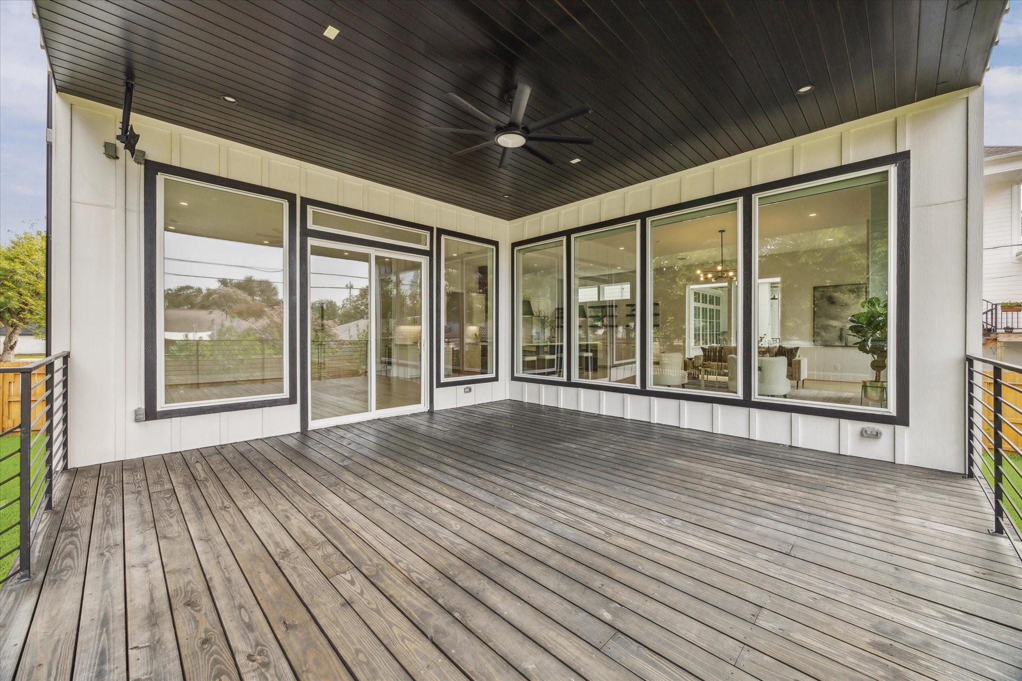 2202 Hewitt Drive Houston, TX 77018 - Photo 37 of 39 Another view of the patio space!