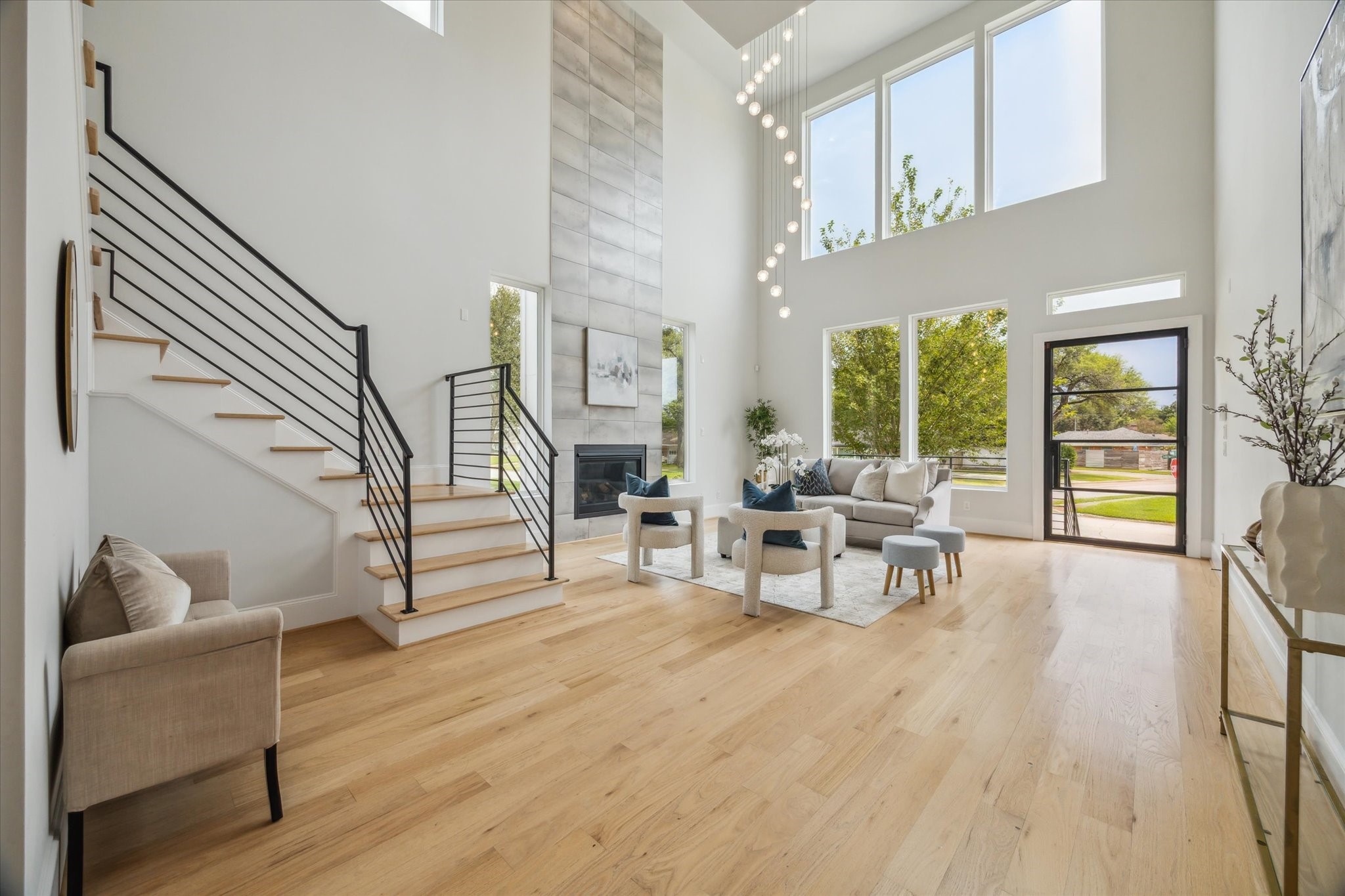 2202 Hewitt Drive Houston, TX 77018 - Photo 9 of 39 Another view of the front living room and entry, with the staircase to the right leading exclusively to the bedrooms on the second floor.