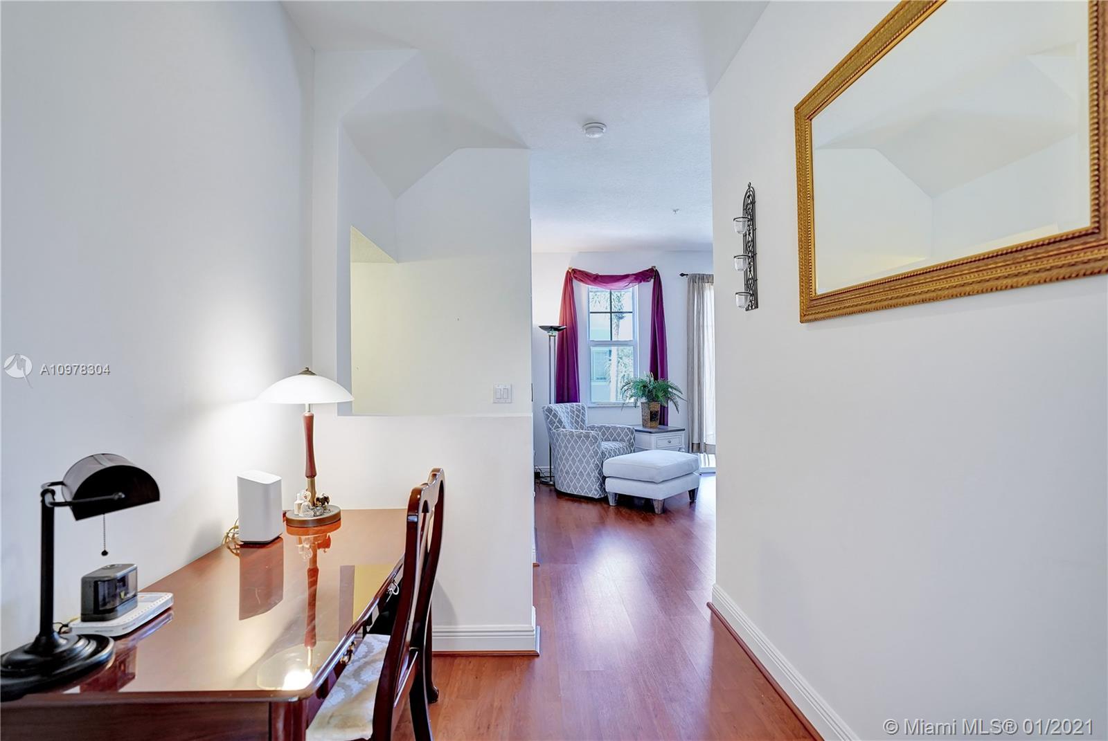 535 Northwest 35th Place Boca Raton, FL 33431 - Photo 21 of 52 2ND FLOOR HALLWAY