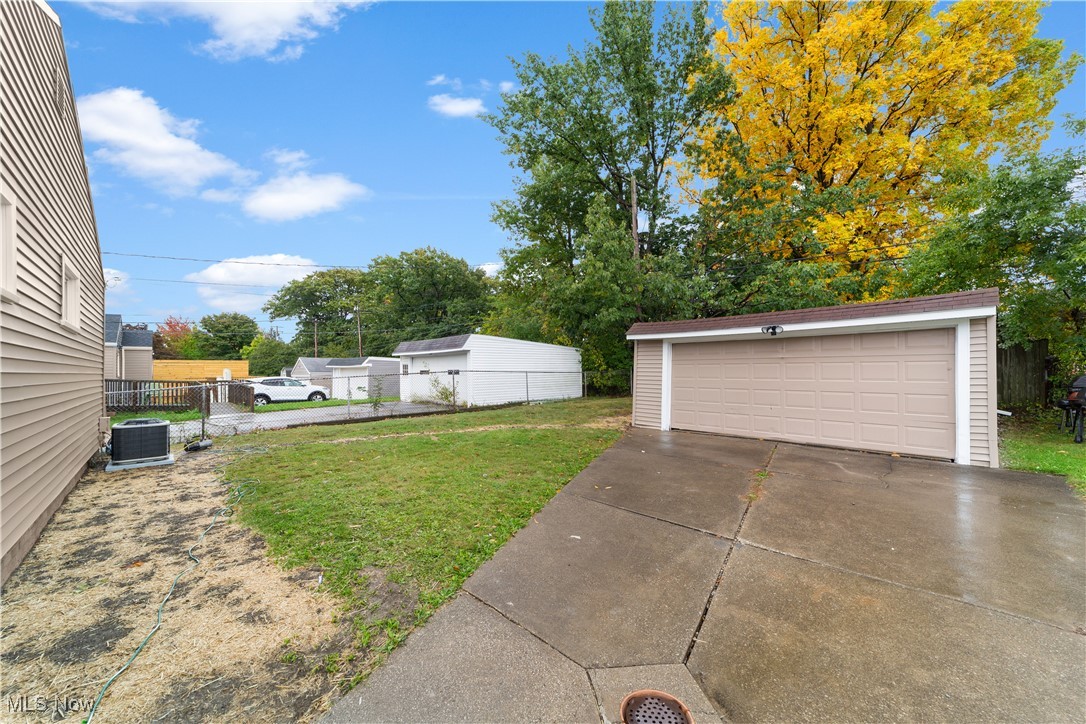 4086 Stonehaven Road Cleveland, OH 44121 - Photo 31 of 36