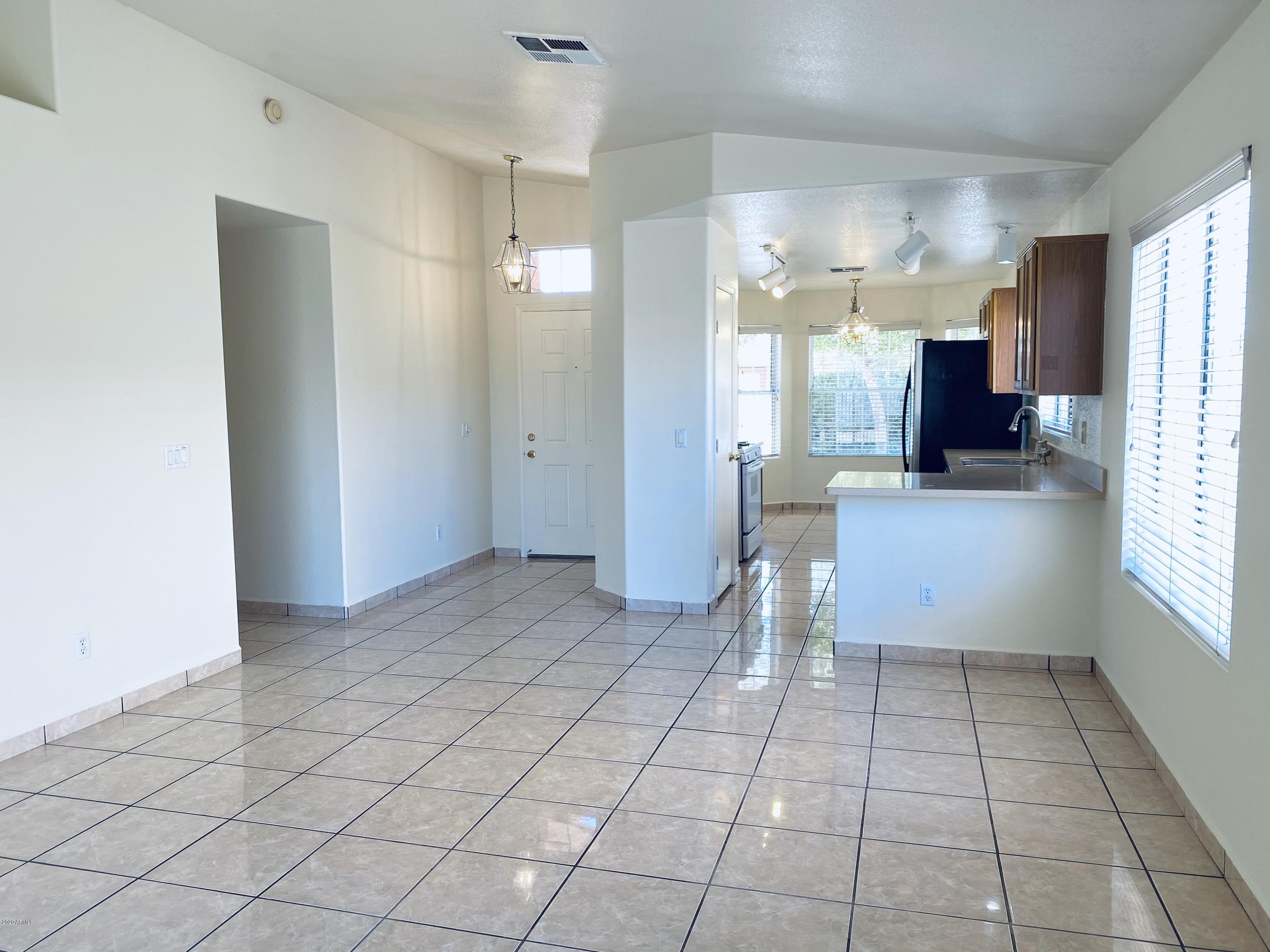 9033 West Monte Vista Road Phoenix, AZ 85037 - Photo 4 of 22 IMG_0869