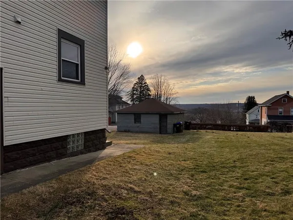 $55,000 | 400 Emerson Avenue, Farrell, PA 16121