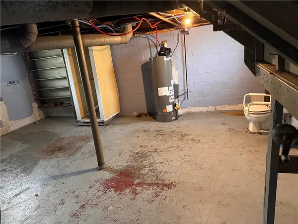 a view of a storage & utility room