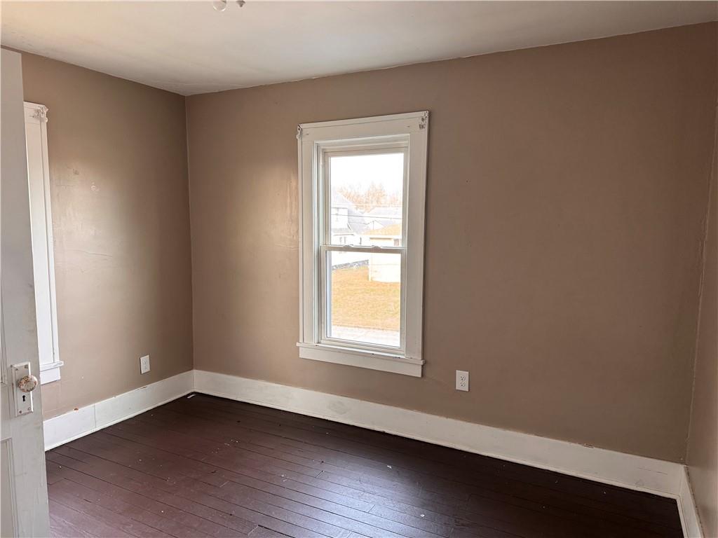 400 Emerson Avenue Farrell, PA 16121 - Photo 9 of 16