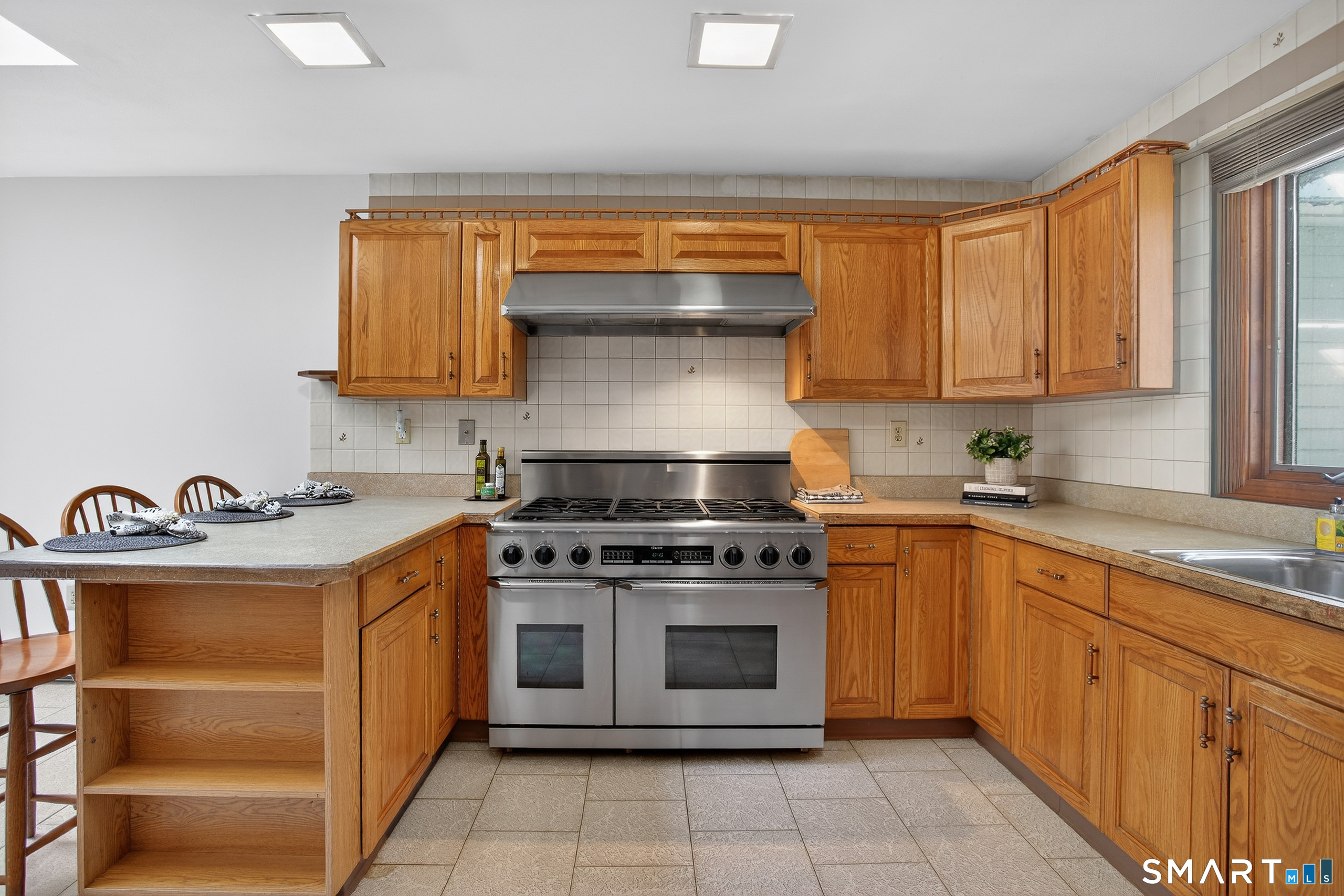 16 Brewster Road Milford, CT 06460 - Photo 11 of 29