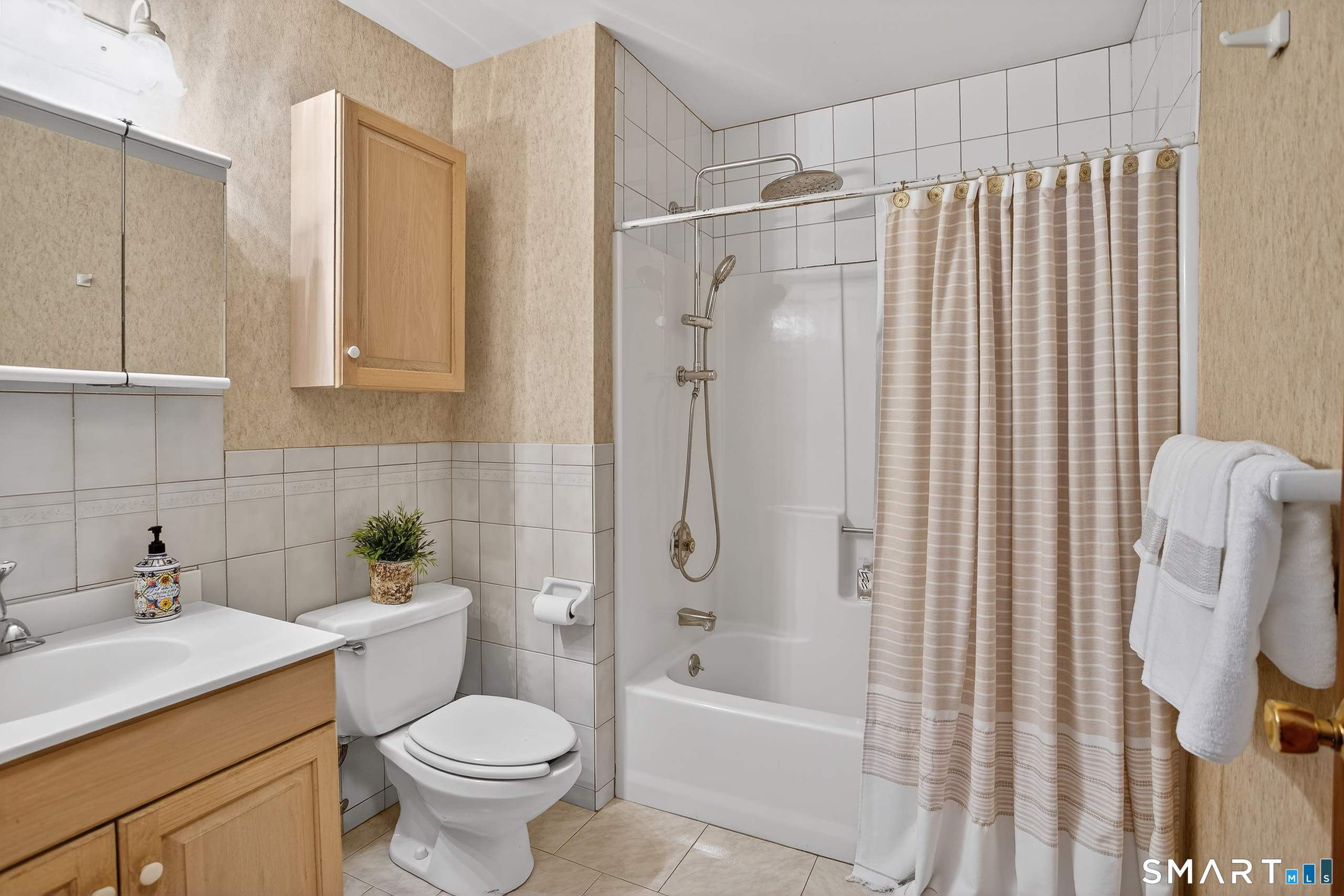 16 Brewster Road Milford, CT 06460 - Photo 15 of 29