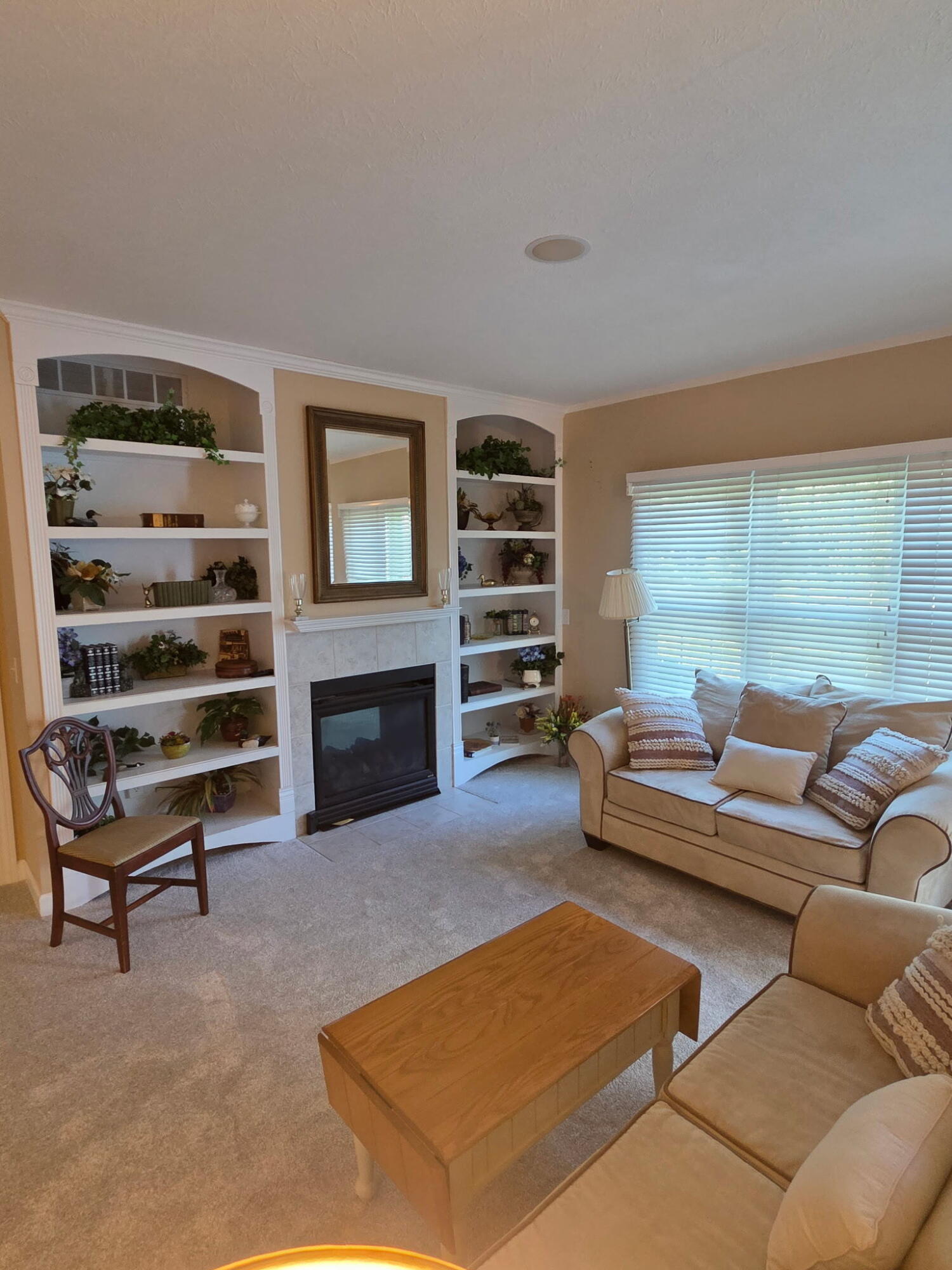 578 Wittenberg Path St. Joseph, MI 49085 - Photo 4 of 15 20260712_175527 (6)