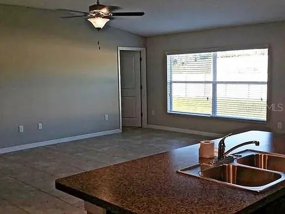 $2,300 | 1606 Redmond Brook Lane, Ruskin, FL 33570