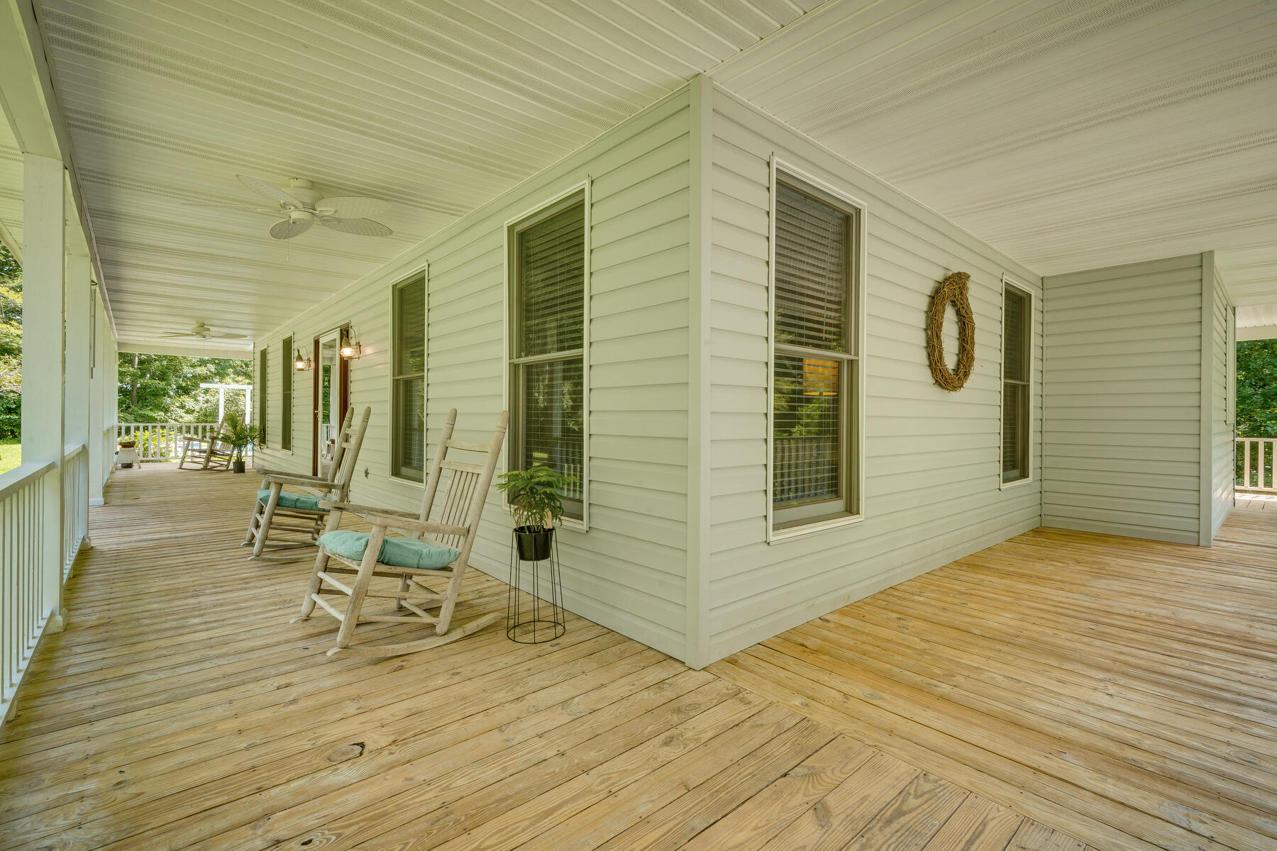 140 Painter Road Fall Branch, TN 37656 - Photo 4 of 45 004