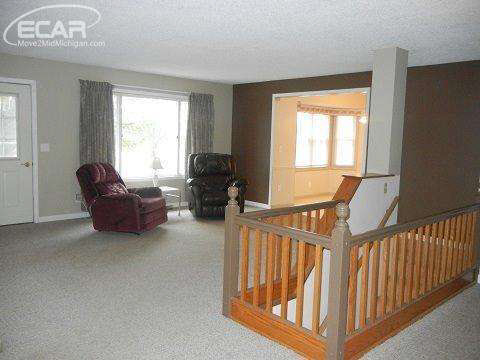 1665 South Morrice Road Owosso, MI 48867 - Photo 7 of 22 20425824-6.JPG