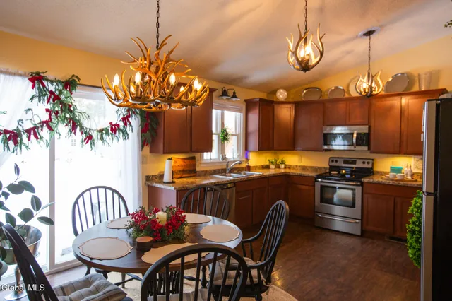 $385,000 | 22 Michaels Drive, Queensbury, NY 12804