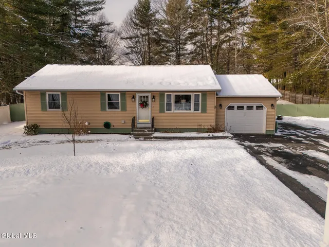 $385,000 | 22 Michaels Drive, Queensbury, NY 12804