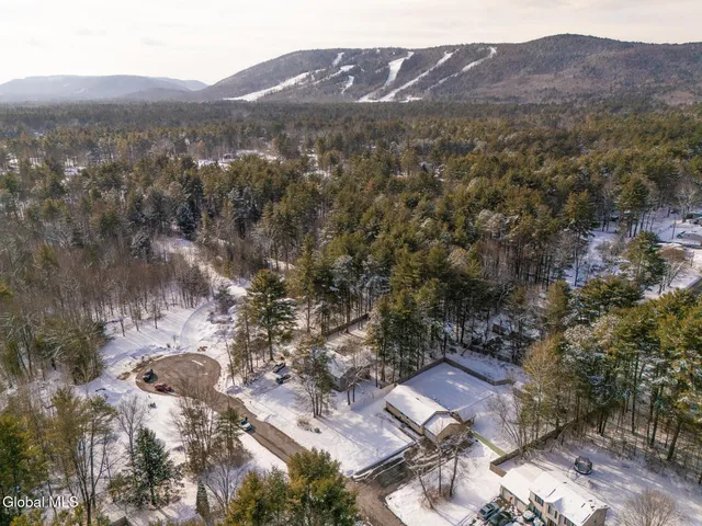 $385,000 | 22 Michaels Drive, Queensbury, NY 12804