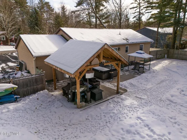 $385,000 | 22 Michaels Drive, Queensbury, NY 12804