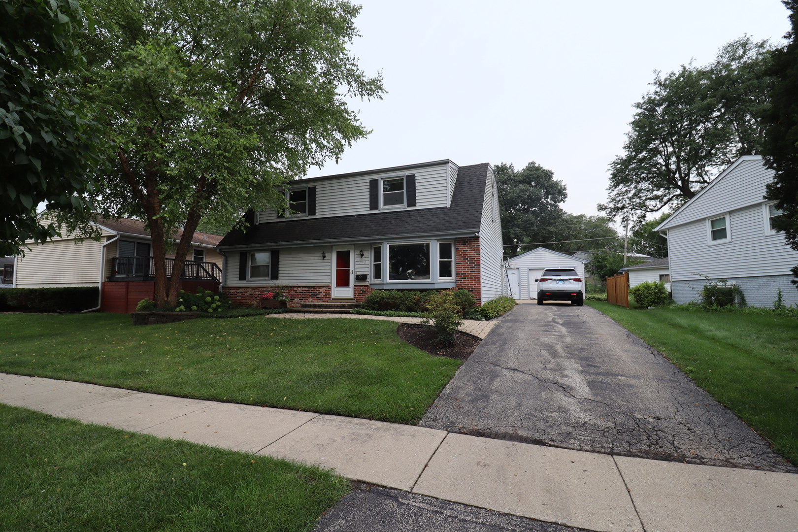 348 Cherrywood Road Buffalo Grove, IL 60089 - Photo 2 of 25 Gallery Image 2