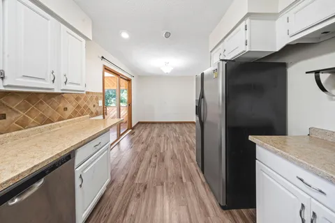 $385,000 | 2090 Carnelian Lane, Eagan, MN 55122