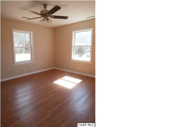 287 Shores Road Palmyra, VA 22963 - Photo 7 of 30 All bedrooms have new laminate "wood" floors, ceiling fans