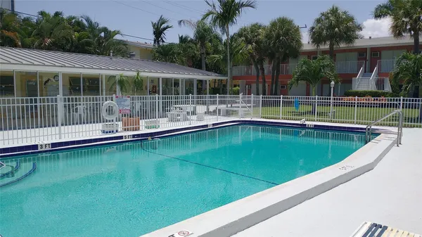 $2,500 | 3212 Southeast 8th Street, Unit 24B, Pompano Beach, FL 33062