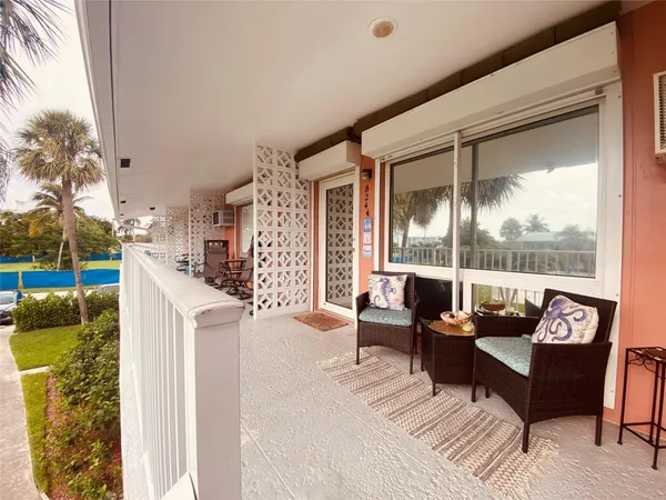 $2,500 | 3212 Southeast 8th Street, Unit 24B, Pompano Beach, FL 33062
