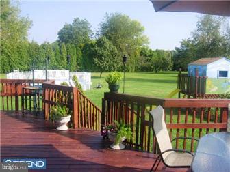 4 Laburnum Close Cookstown, NJ 08511 - Photo 7 of 12 Deck
