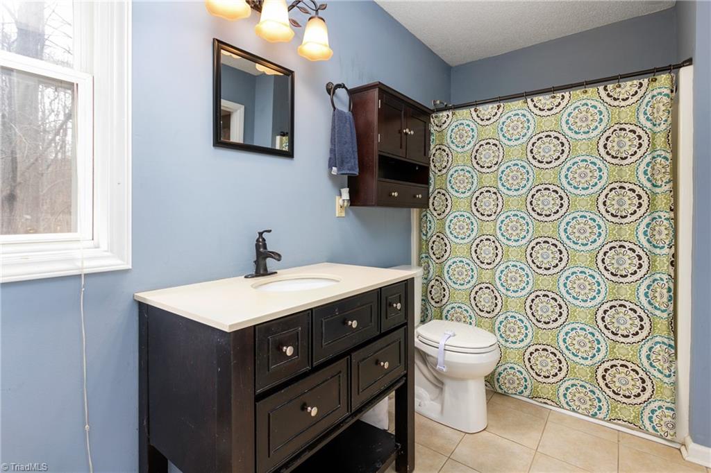 4306 Edgemore Road Greensboro, NC 27455 - Photo 16 of 26 Gallery Image 16