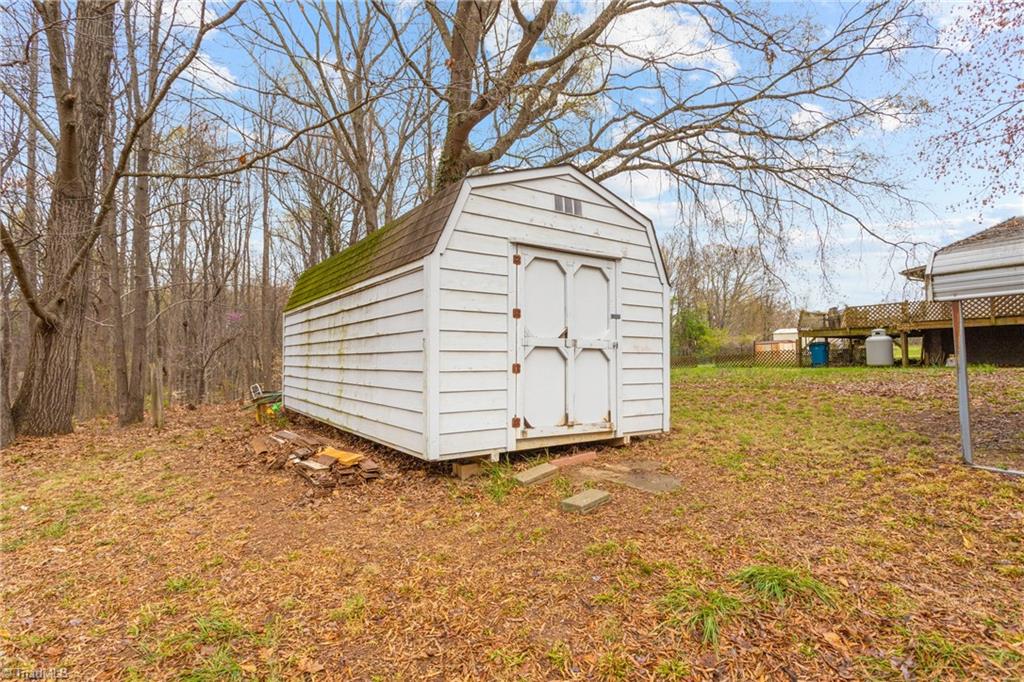 4306 Edgemore Road Greensboro, NC 27455 - Photo 21 of 26 Storage building