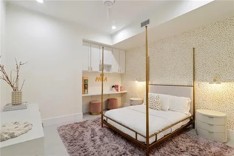 $2,000,000 | 840 Tchoupitoulas Street, Unit 312, New Orleans, LA 70130