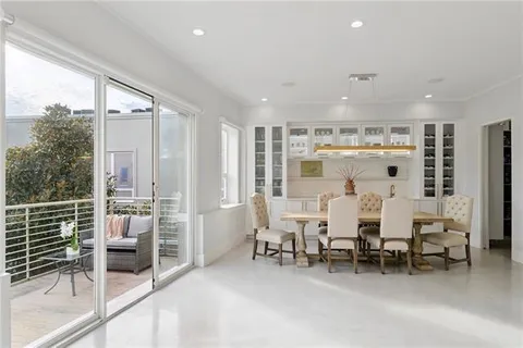 $2,000,000 | 840 Tchoupitoulas Street, Unit 312, New Orleans, LA 70130