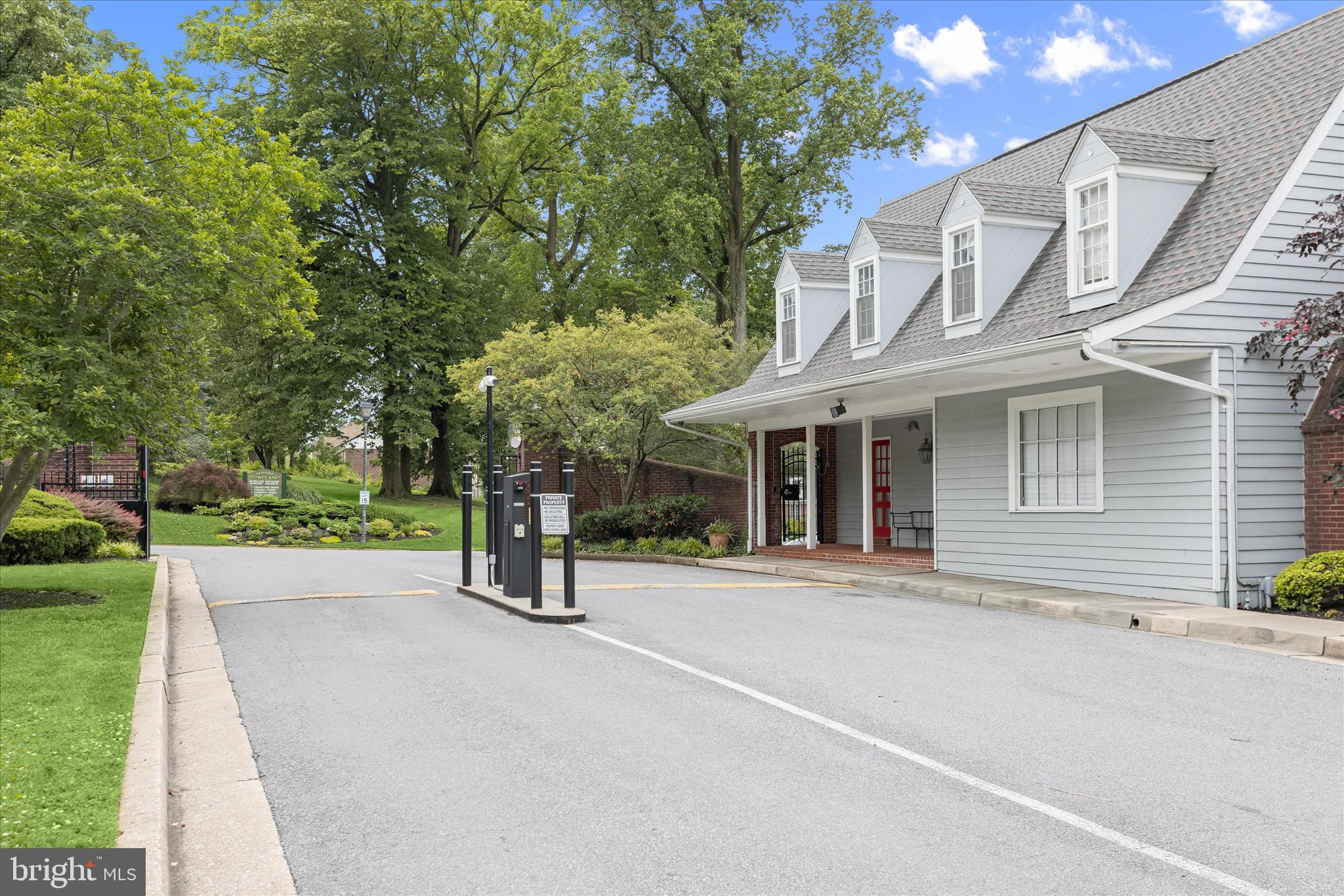 351 Homeland Southway, Unit 3D Baltimore, MD 21212 - Photo 21 of 29 Community Entrance
