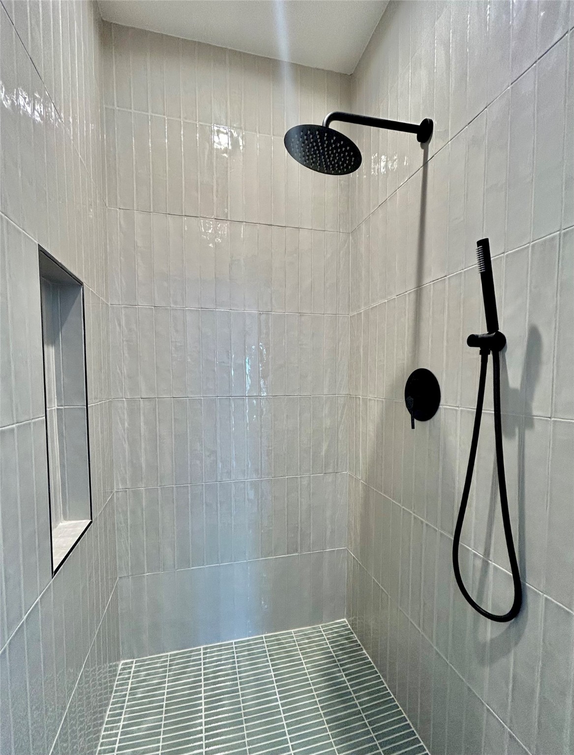 125 4th Street San Leon, TX 77539 - Photo 19 of 40 a bathroom with a shower