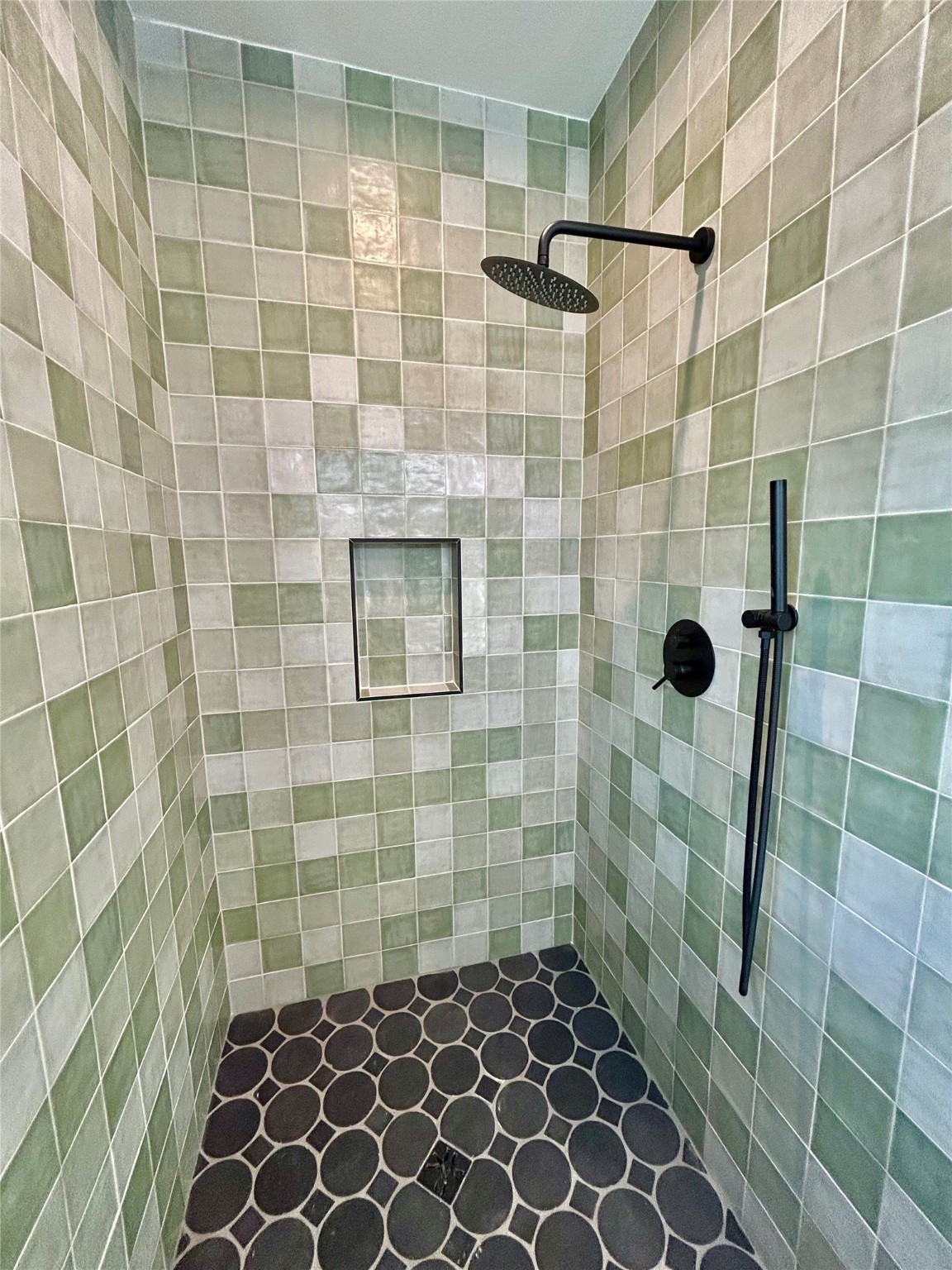 125 4th Street San Leon, TX 77539 - Photo 36 of 40 a bathroom with a shower