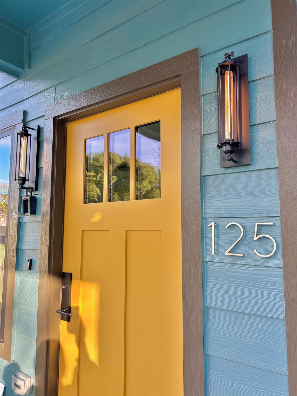 125 4th Street San Leon, TX 77539 - Photo 37 of 40 a view of front door