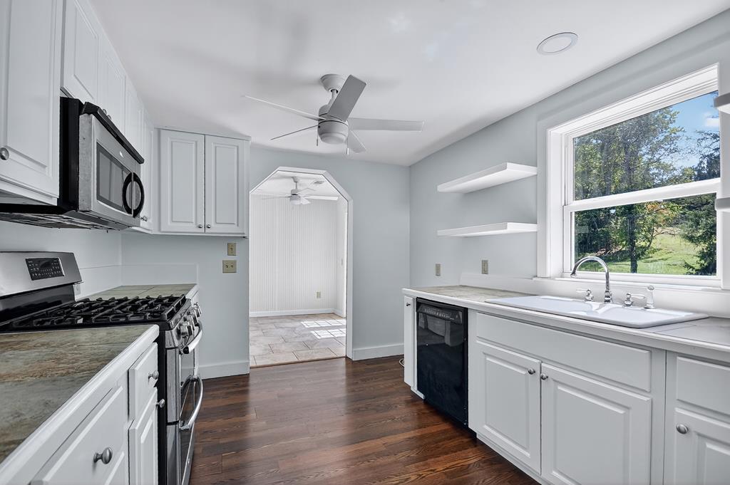 1281 Deavers Road Blairsville, GA 30512 - Photo 14 of 90 Gallery Image 14