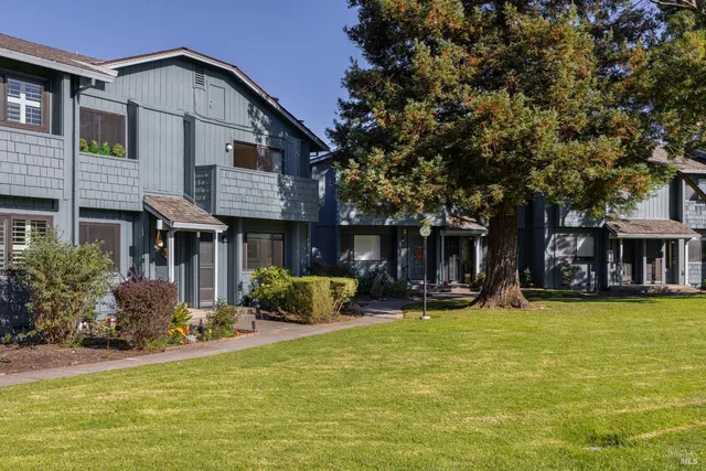 $410,000 | 219 College View Drive, Rohnert Park, CA 94928