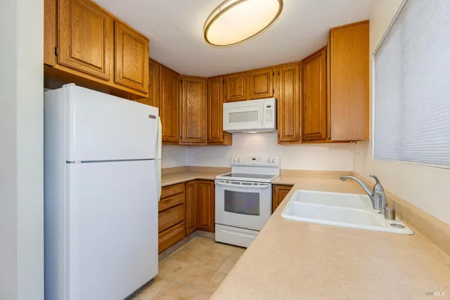 $410,000 | 219 College View Drive, Rohnert Park, CA 94928