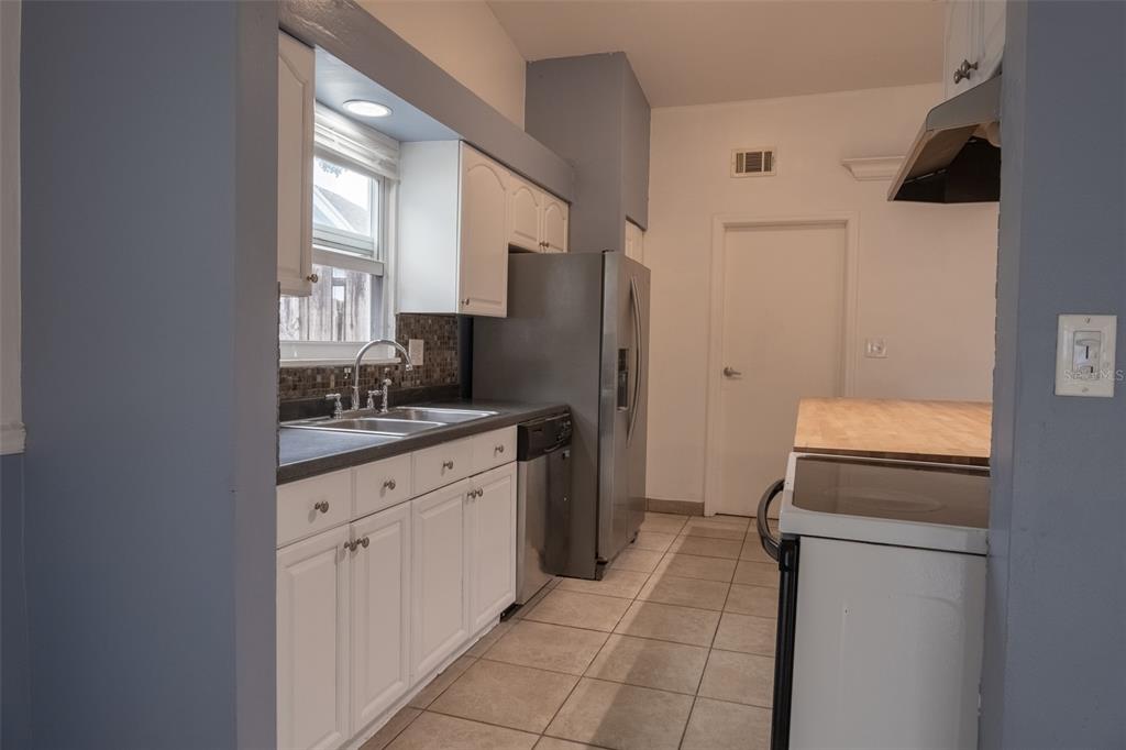 1222 Ute Street Jupiter, FL 33458 - Photo 9 of 17