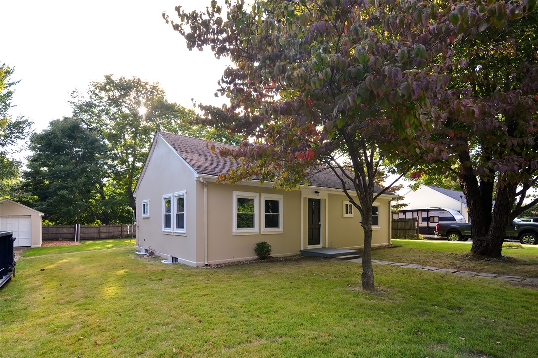 11 Elm Road Burrillville, RI 02826 - Photo 6 of 35