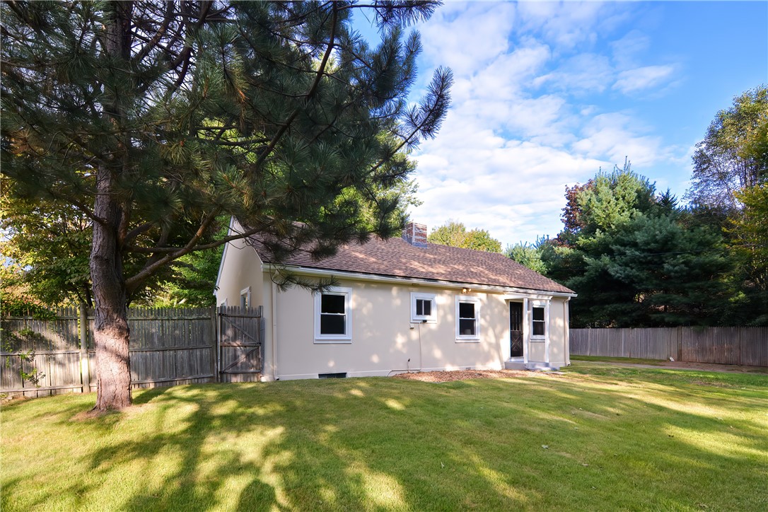 11 Elm Road Burrillville, RI 02826 - Photo 7 of 35