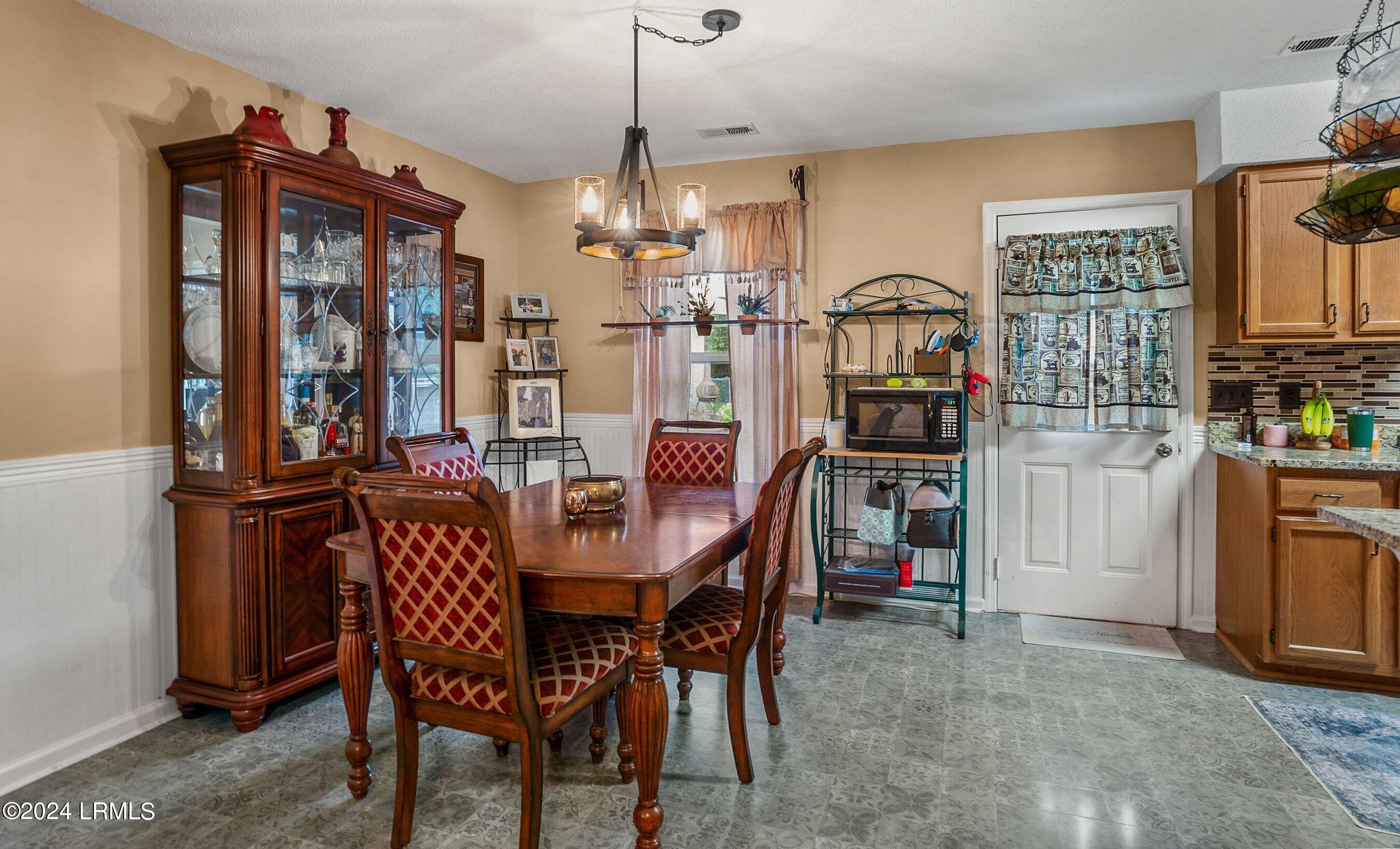 49 Hewlett Road Beaufort, SC 29907 - Photo 8 of 26 DSC03944-20-1.jpg-SMALL