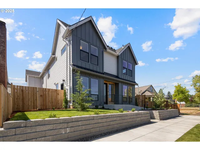 $349,900 | 4510 Northeast Wygant Street, Portland, OR 97218