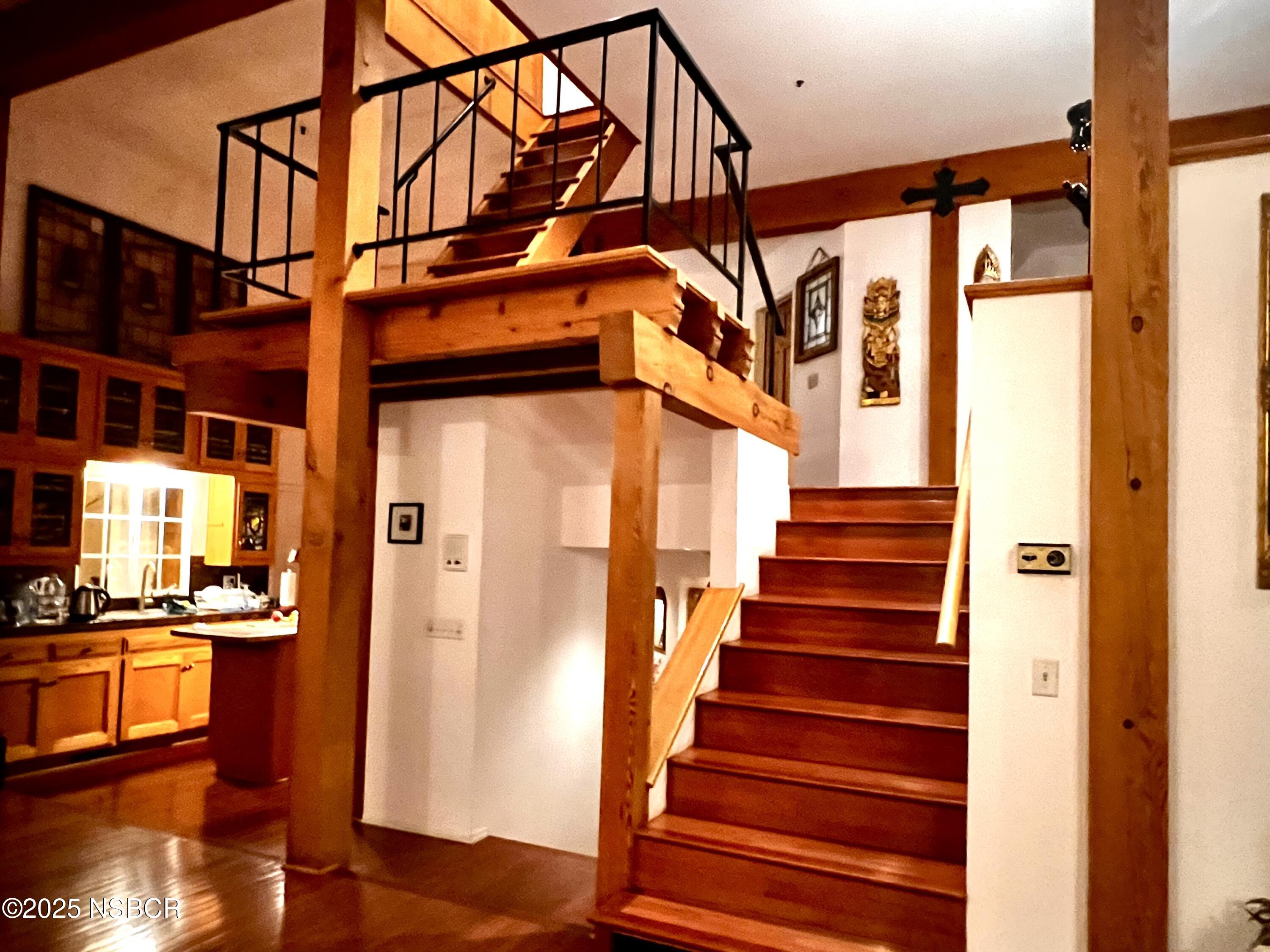 437 2nd Street Solvang, CA 93463 - Photo 23 of 39 a view of an entryway