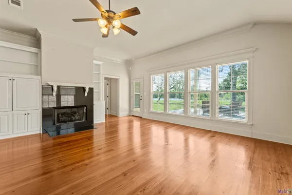 $367,000 | 365 South Club Avenue, St. Gabriel, LA 70776