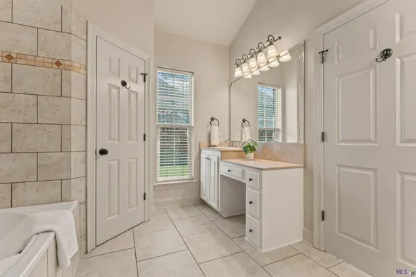 $367,000 | 365 South Club Avenue, St. Gabriel, LA 70776