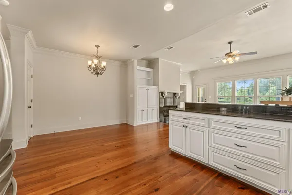 $367,000 | 365 South Club Avenue, St. Gabriel, LA 70776